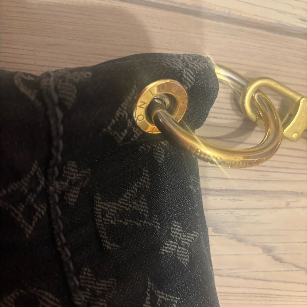 Louis Vuitton Daily Denim Hobo Bag
